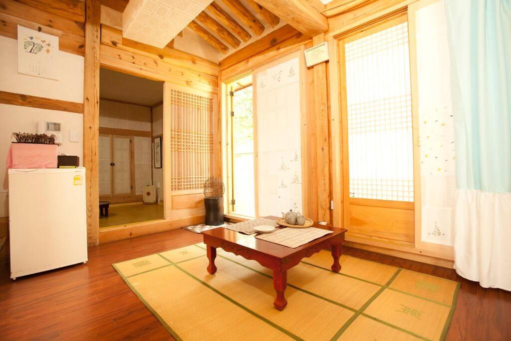 Namhyundang - Hanok Korean Traditional House سيول المظهر الخارجي الصورة