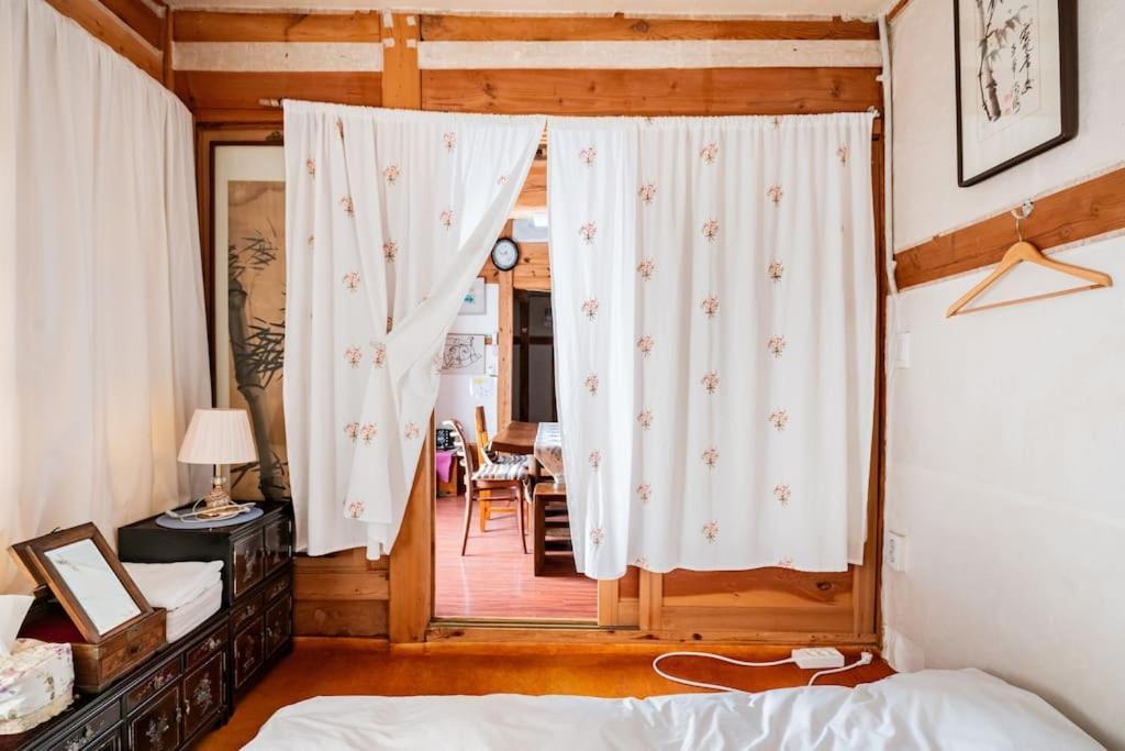 Namhyundang - Hanok Korean Traditional House سيول المظهر الخارجي الصورة