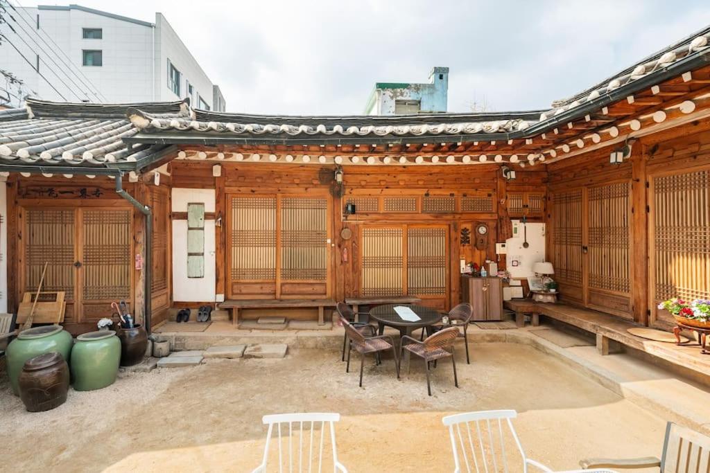 Namhyundang - Hanok Korean Traditional House سيول المظهر الخارجي الصورة