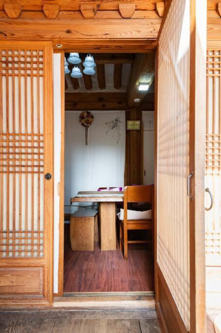 Namhyundang - Hanok Korean Traditional House سيول المظهر الخارجي الصورة