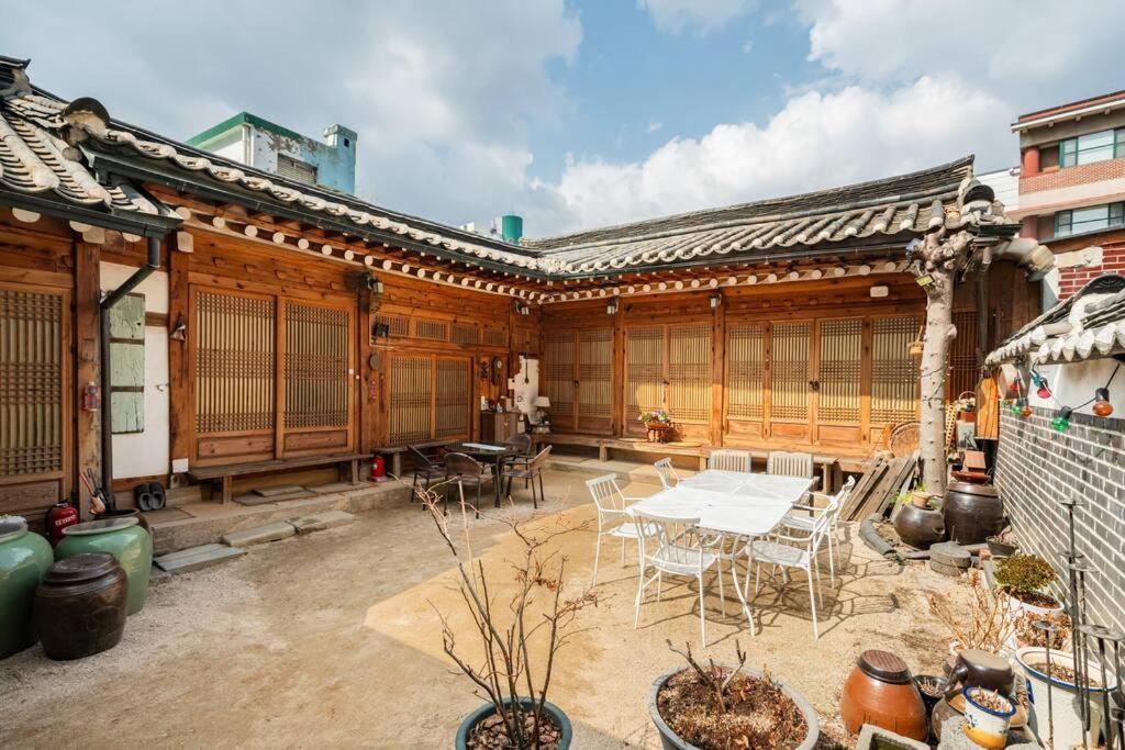 Namhyundang - Hanok Korean Traditional House سيول المظهر الخارجي الصورة