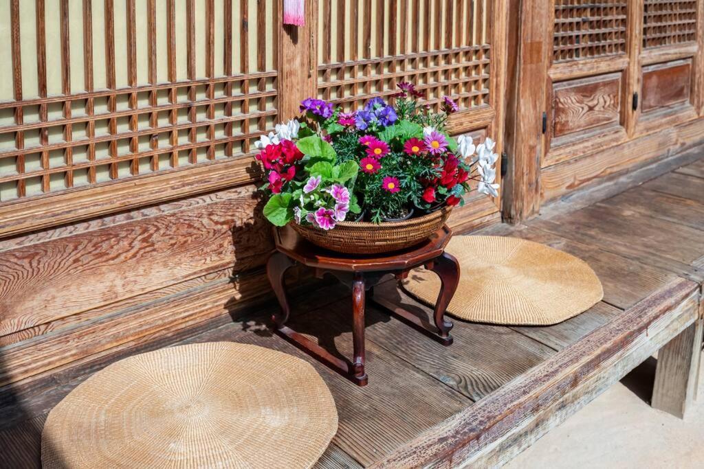 Namhyundang - Hanok Korean Traditional House سيول المظهر الخارجي الصورة